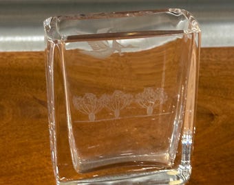 Bengt Edenfalk, Skruf Glassworks, Traditional Decor, Cabinet Vase, Engraved