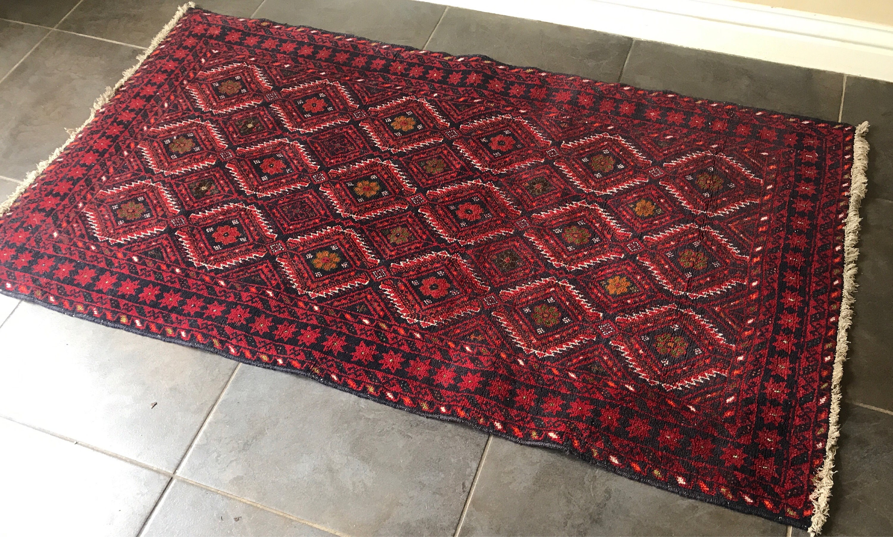 Persian Rug With Diamond Effect Design