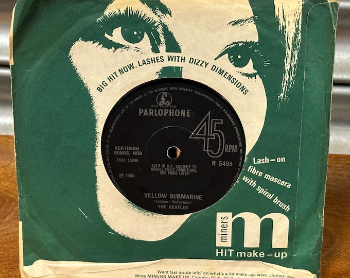 The Beatles Yellow Submarine 7" Vinyl UK 1966 / Record, 45RPM /Eleanor Rigby