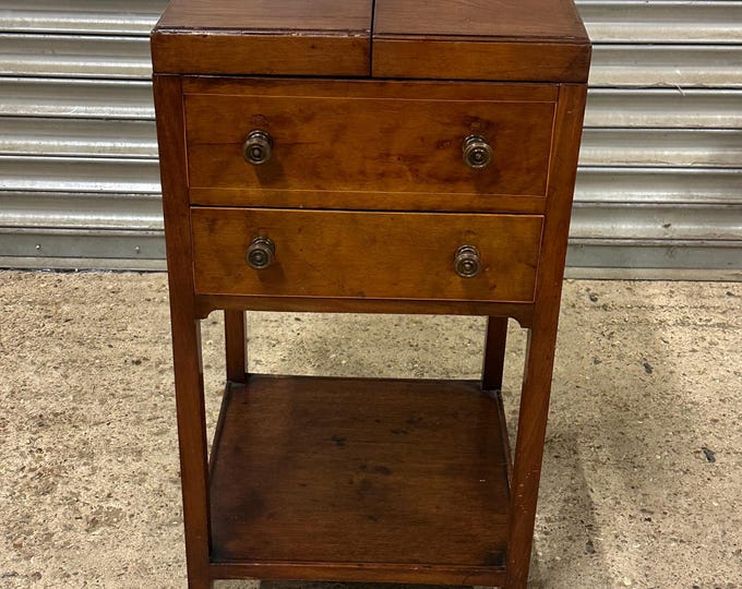 Antique George III Mahogany Washstand With Box With Inlaid Boxwood Lined Detail