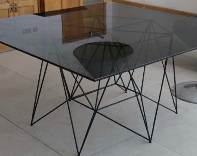 Superb Mid Century Italian Designer Style Glass Dining Table - In the style of Paolo Piva