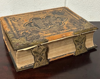 REV. John Eadie The Holy Bible With The Commentaries of Scott and Henry - 1871