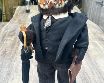 London Owl Company ジェントルマンドール Abercrombie & Fitch “the Stockbroker” Dressed Owl Figure - Rare