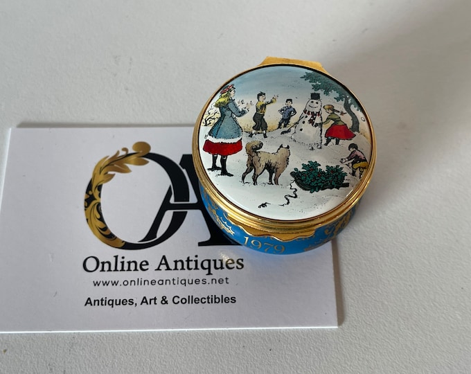 Beautiful Bilston and Battersea Halcyon Days Enamels Christmas 1979 Trinket or Pill Box.
