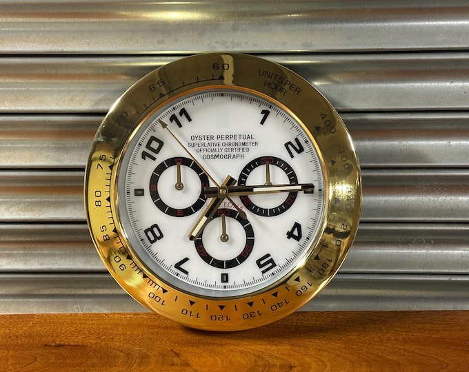 Large Cosmograph Daytona Style Wall / Desk Clock – Gold Tone Bezel