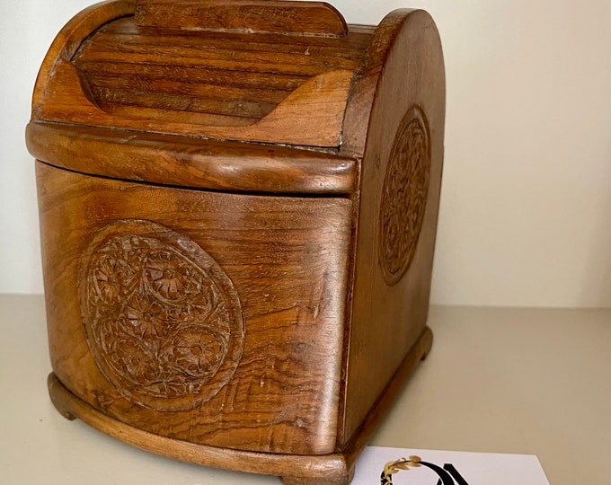 Beautiful Circa 1930’s Oak Carved Cigarette Dispenser