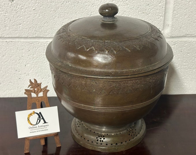 Wonderful Rare 18th Century Large Islamic Persian Bronze Centrepiece Display Bowl with Lid