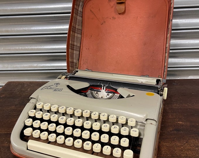 Genuine Iconic Vintage German ‘Princess 100’ Portable Typewriter