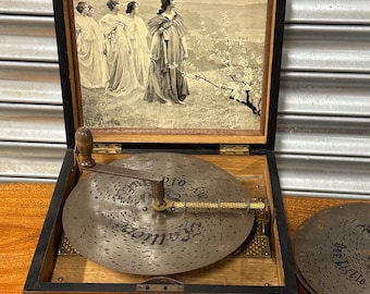 Antique Kalliope Polyphon Music Box with Approx 12 Discs - In Working Order
