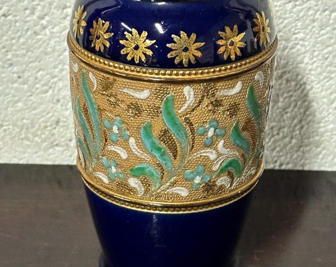 Beautiful Antique circa 1900 Royal Doulton Vase