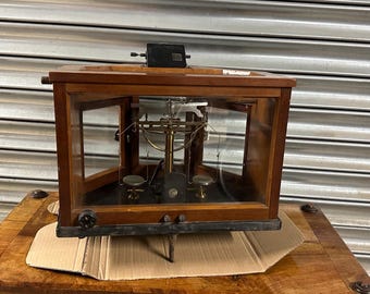 Antique Paul Bunge Hamburg 23 Analytical Balance Scales In Mahogany Case