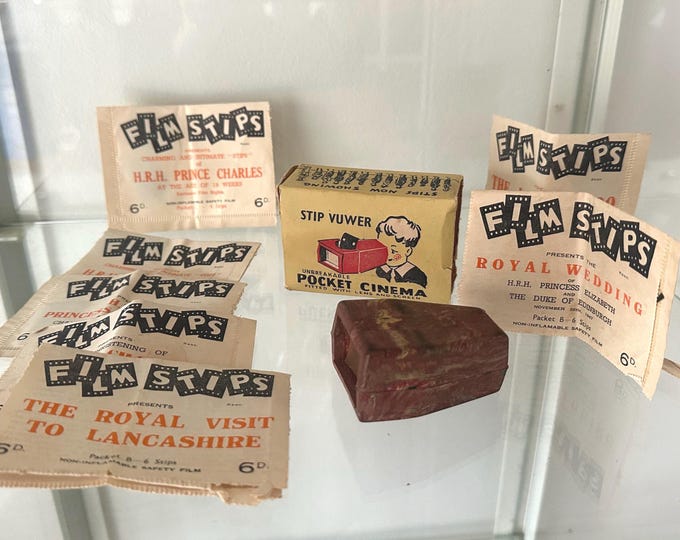 Rare Vintage Pocket Cinema “Stip Viewer” with Royal Film Strips And London Zoo