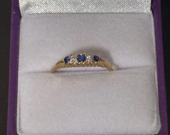 Beautiful 18ct Gold Diamond & Sapphire Ring Size K/L