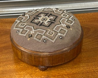 Antique Victorian Beaded Decorative Footstool With Geometric Pattern