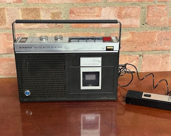 Vintage Sanyo MR-410N Portable Cassette Recorder & Radio with Remote Microphone – Japan