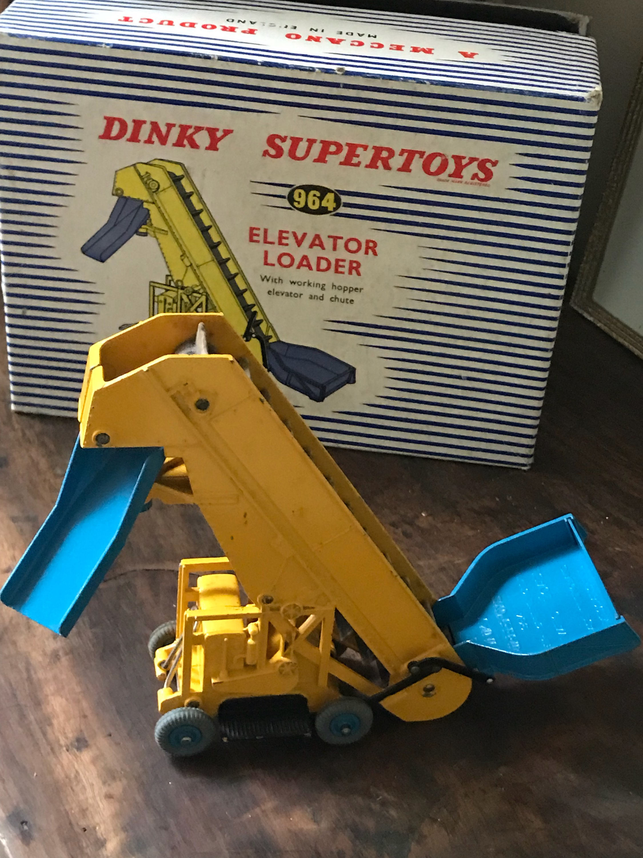 Dinky Toys Elevator Loader 964 (Gebraucht) in Basel für CHF 70 – mit