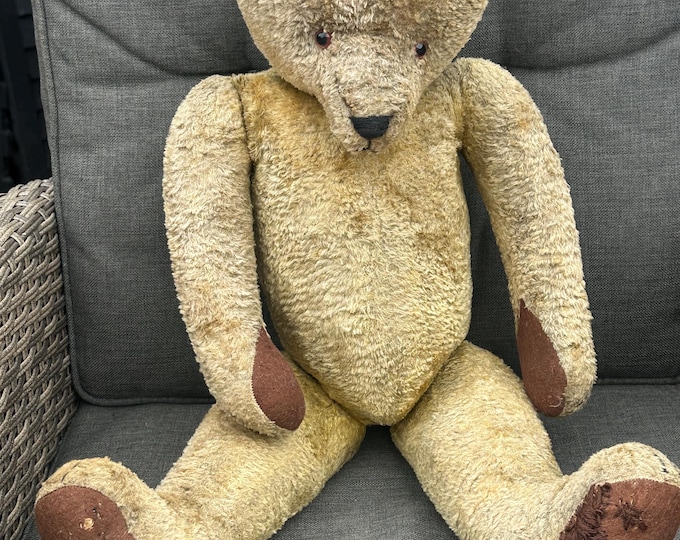 Large Vintage Circa 1930’s Fully Jointed Straw Stuffed Teddy Bear With A Growler