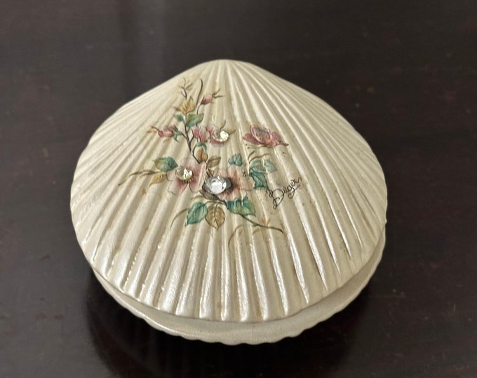 Gorgeous Hathaway International Oyster Shell Trinket Box