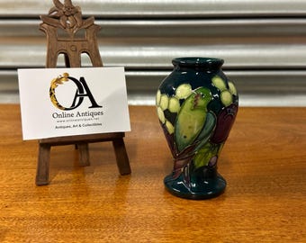 Beautiful Moorcroft Pottery Small Vase – Finches Pattern – Hand Painted