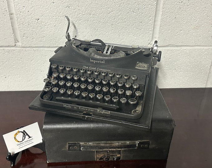 Circa 1930’s Vintage Imperial Good Companion Portable Typewriter