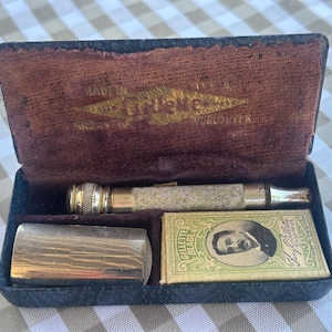Antique Early 20th Century Gillette Travel Safety Razor with Velvet Lined Case