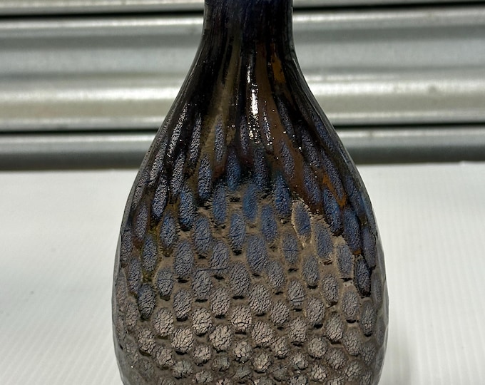 Stunning Allister Malcolm “Mermaid Scale” Art Glass Vase – Handblown Studio Piece