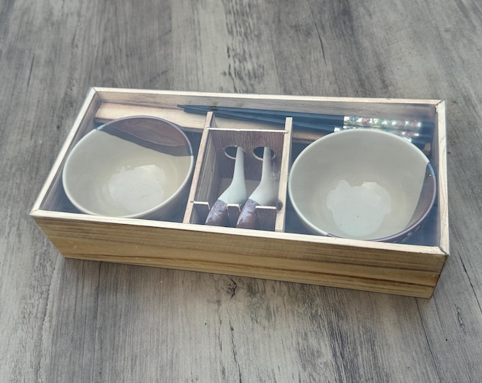 Vintage New Japanese Pottery Ramen Bowl Gift Set – 2 Bowls, Chopsticks & Spoons