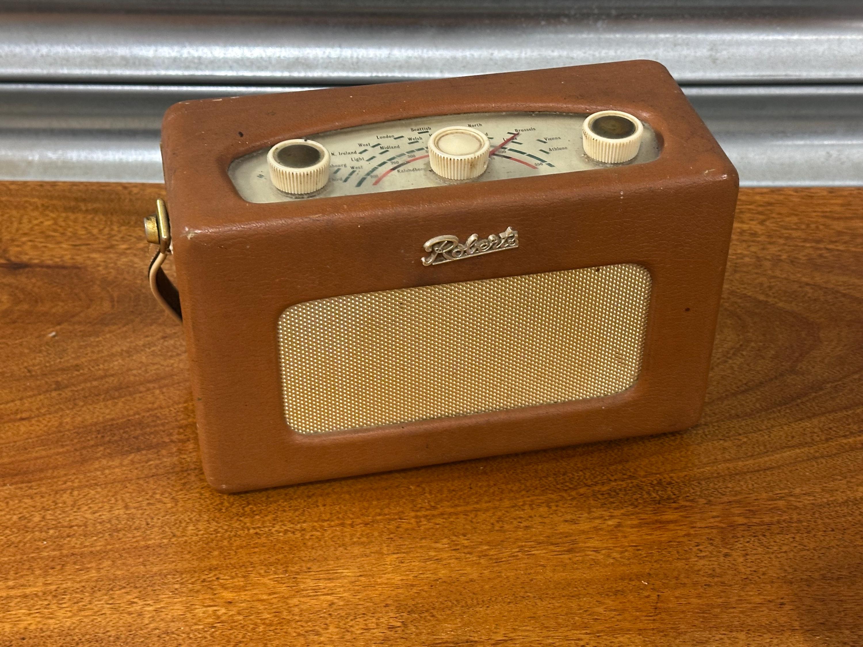 Vintage Roberts Radio Model R200 Portable Transistor Radio – Brown
