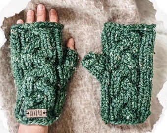 Chunky Fingerless Mitts with Cables Knitting Pattern | Easy Beginner Mitten Knitting Pattern | Women's Fingerless Mitts Knitting Pattern
