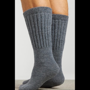 Alpaca Therapeutic Socks: Soft, Stretchy Support for Circulation