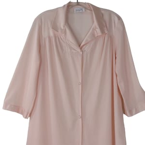 Vintage 70s Vanity Fair Pink Knee Length Housecoat Robe Size Medium Button Up Nylon Made in USA