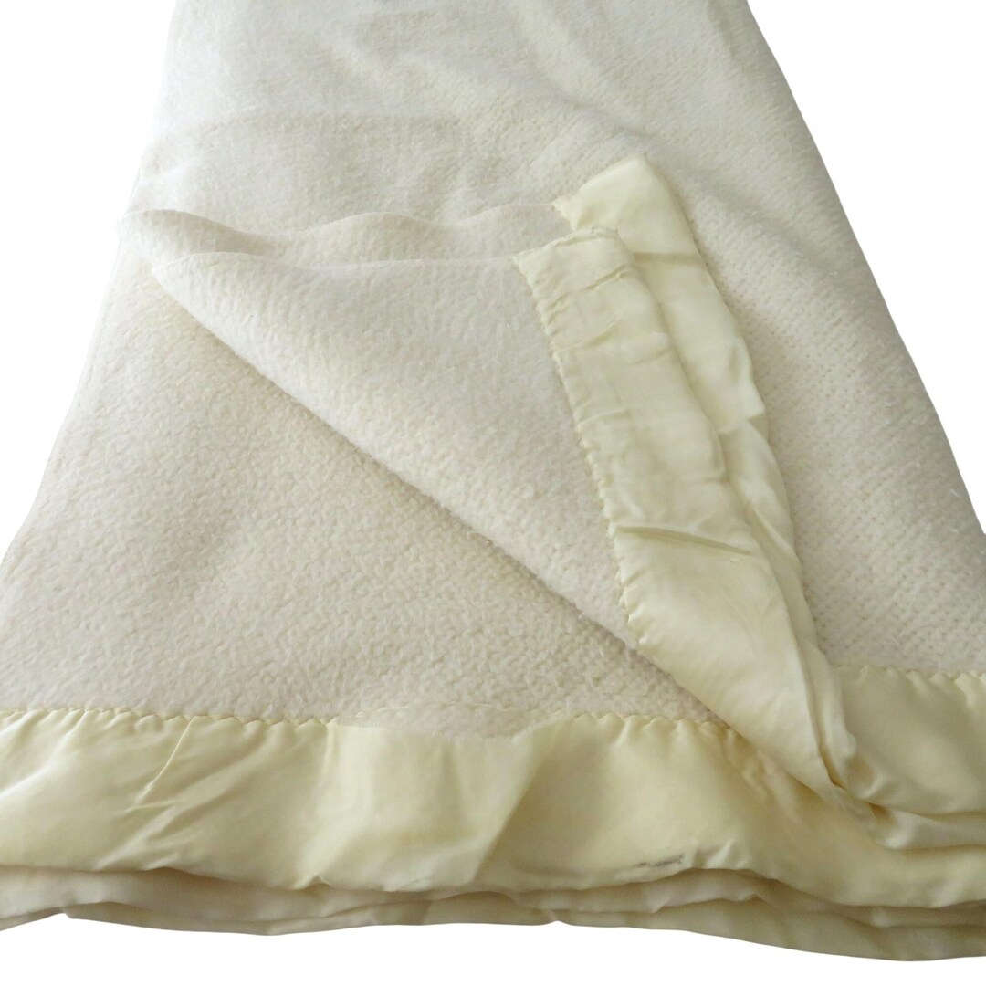 Acrylic Blanket With Satin Trimnull