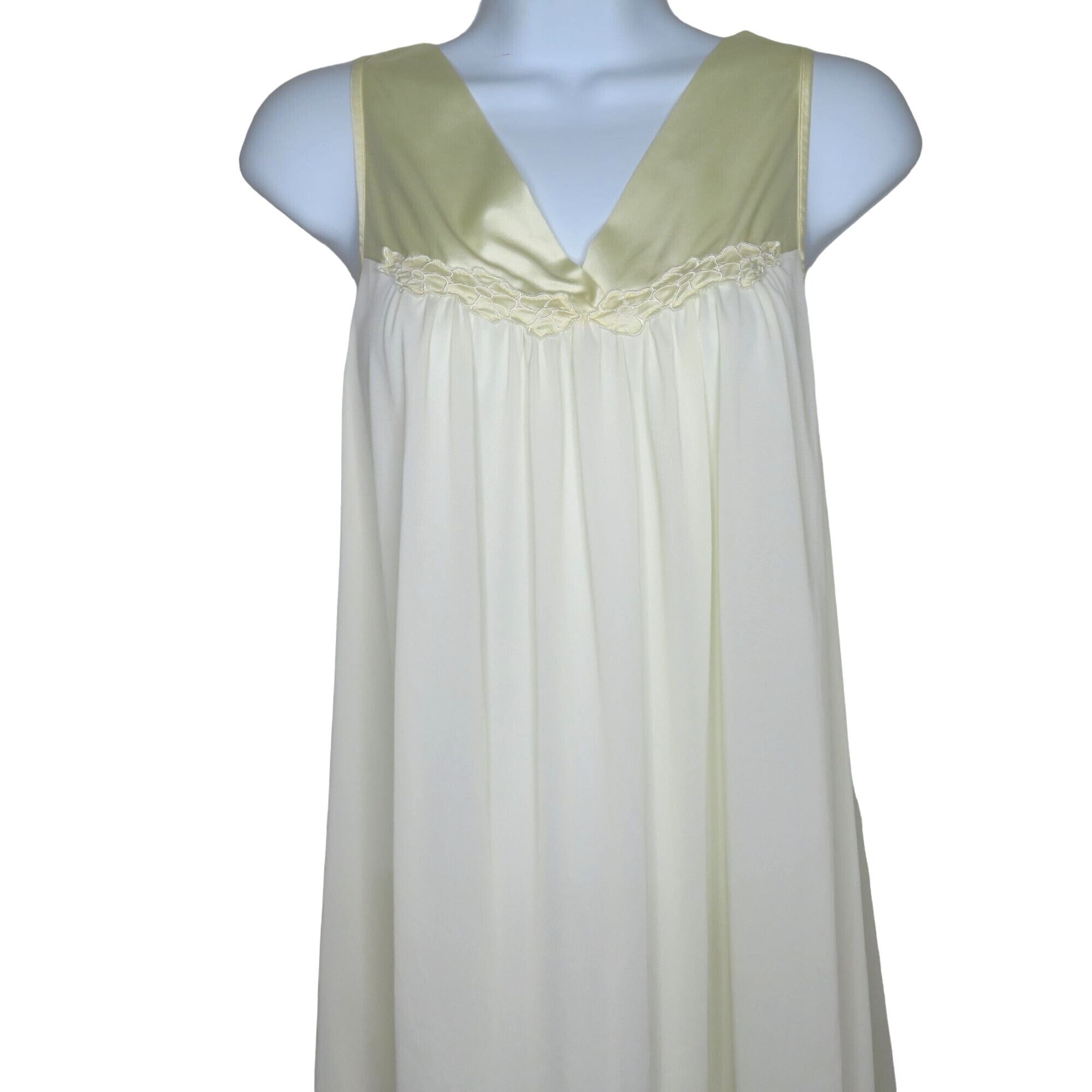 Vanity fair nightwear shop online sale
