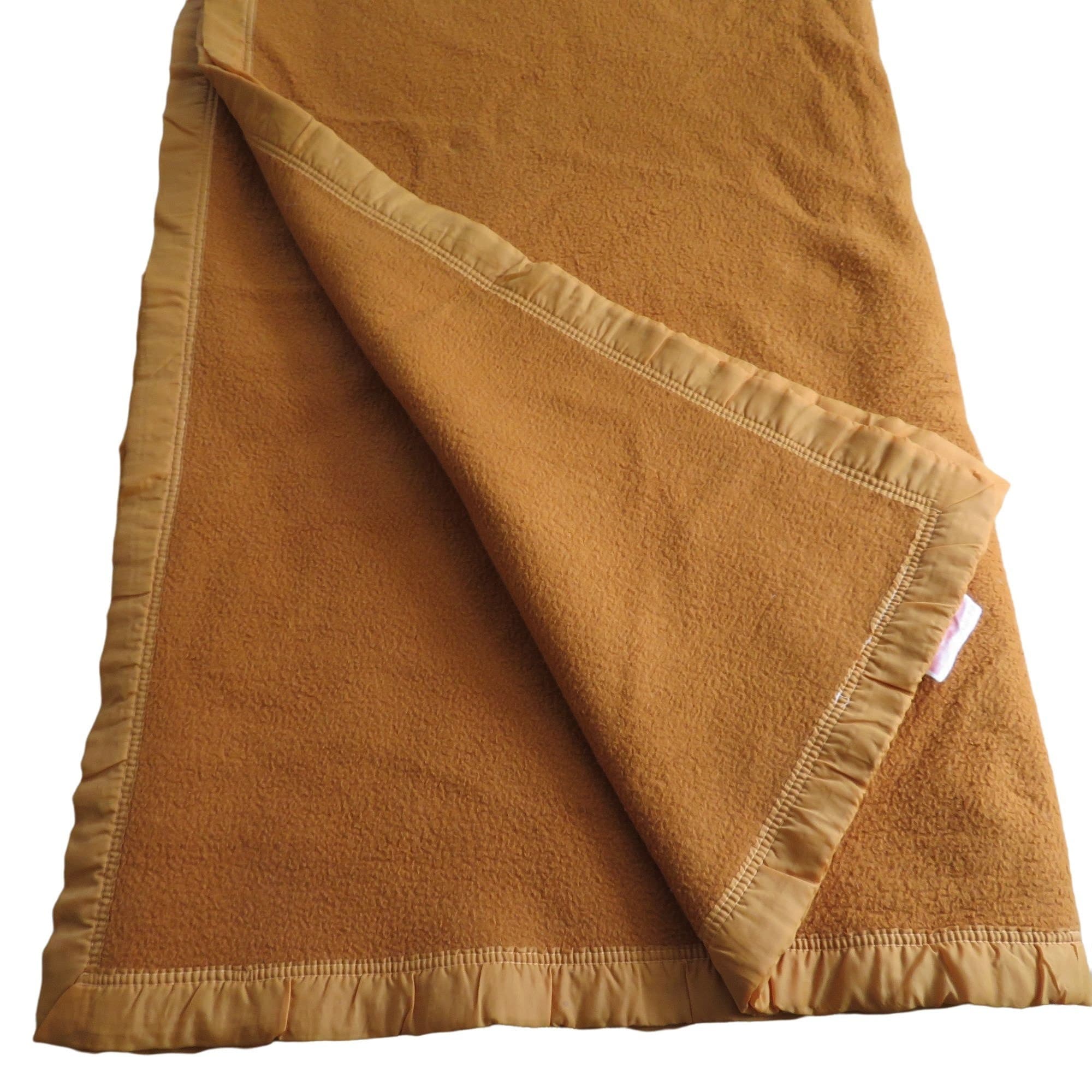 Vintage 70s 80s Gold Acrylic Thermal Blanket Made in Belgium Queen