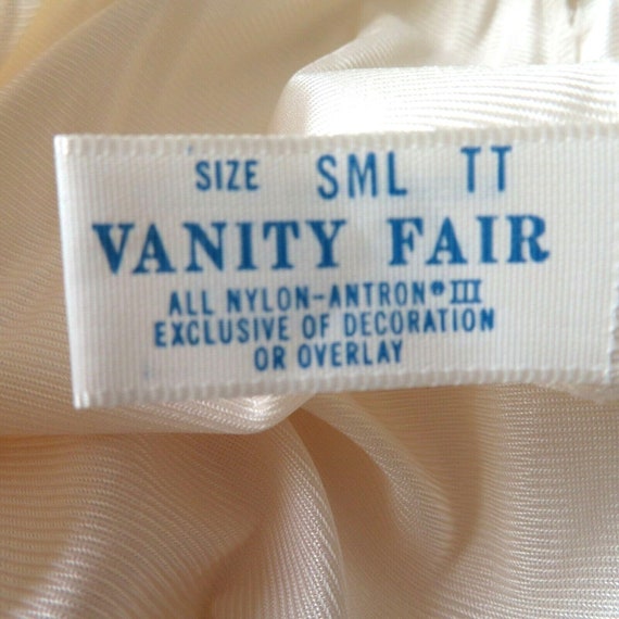 Vintage 70s/80s Vanity Fair Half Slip XS Ivory Ny… - image 2