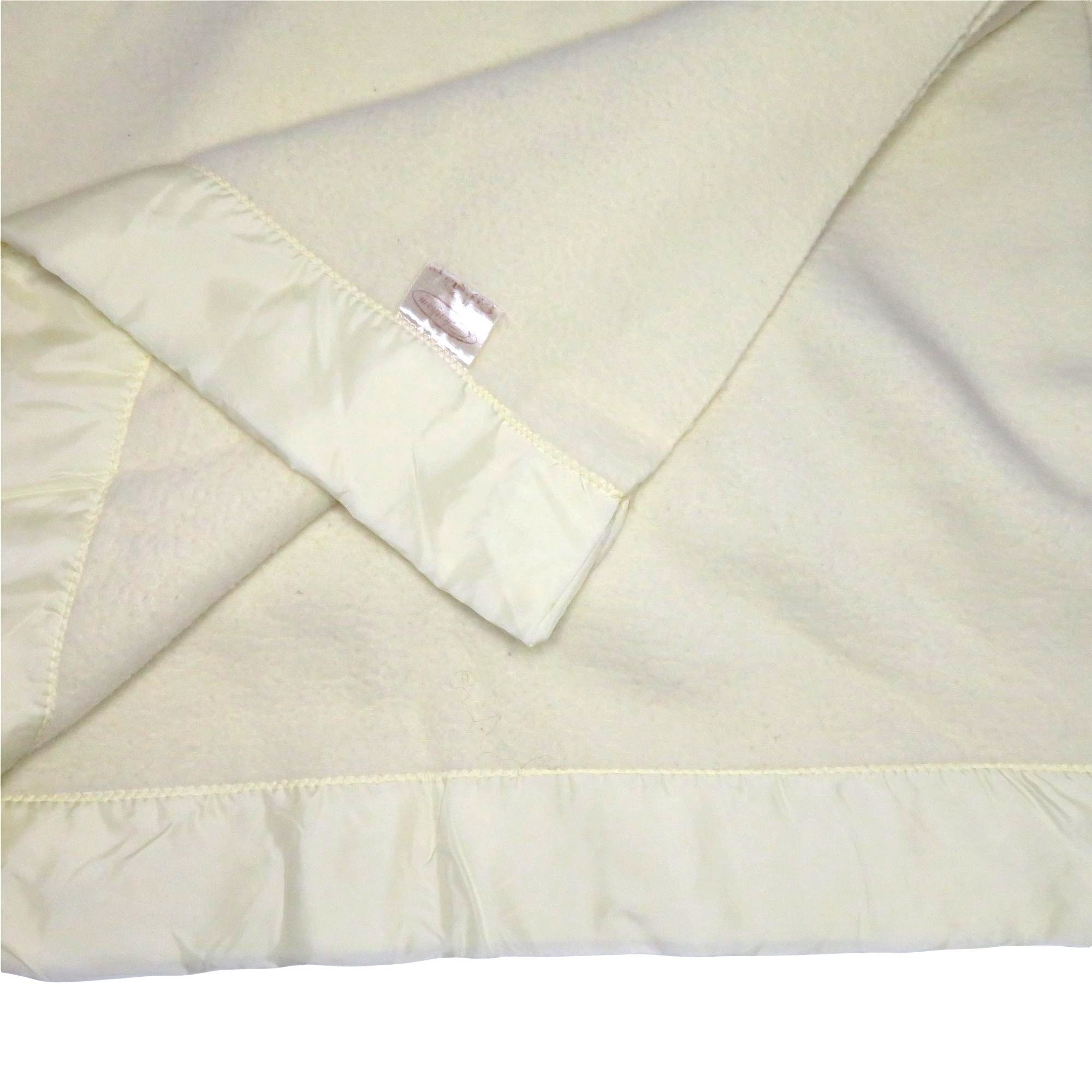 Vintage Acrylic Thermal Blanket Light Yellow Satin Trim Twin Etsy