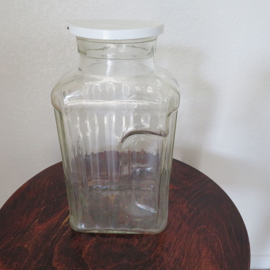 Vintage Refrigerator Glass Ribbed Juice Pitcher With Lid Retro Mid