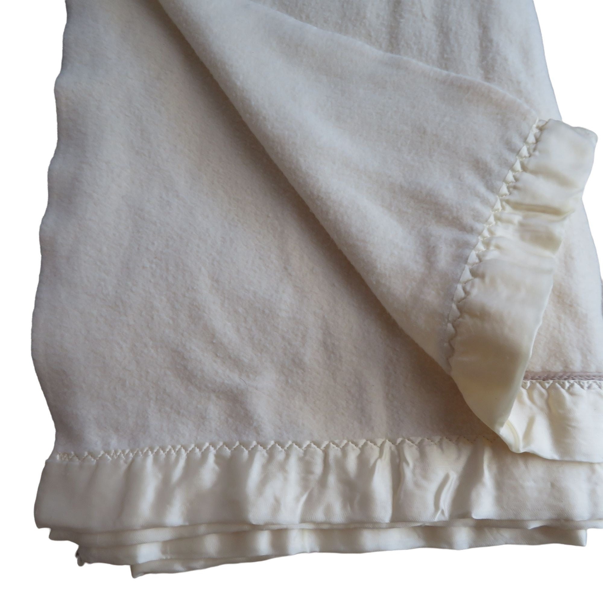 Vintage Queen Acrylic Thermal Blanket Beige Satin Trim 64 X 86 Etsy