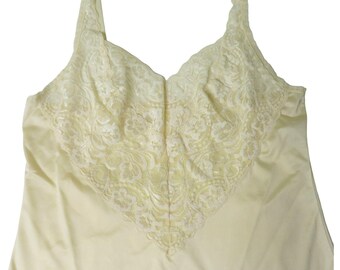 vintage Vanity Fair Beige Lace Camisole Tank Top XS Lace Trim Nylon Grunge Y2K USA Made