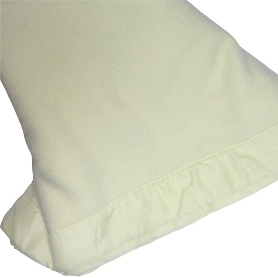 Vintage Acrylic Thermal Blanket Light Yellow Satin Trim Twin Etsy