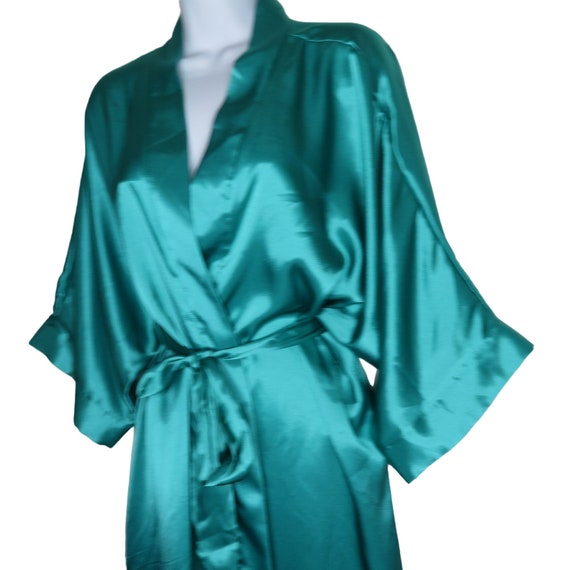 Vintage 70s Delicates Knee Length Stain Kimono Ro… - image 6