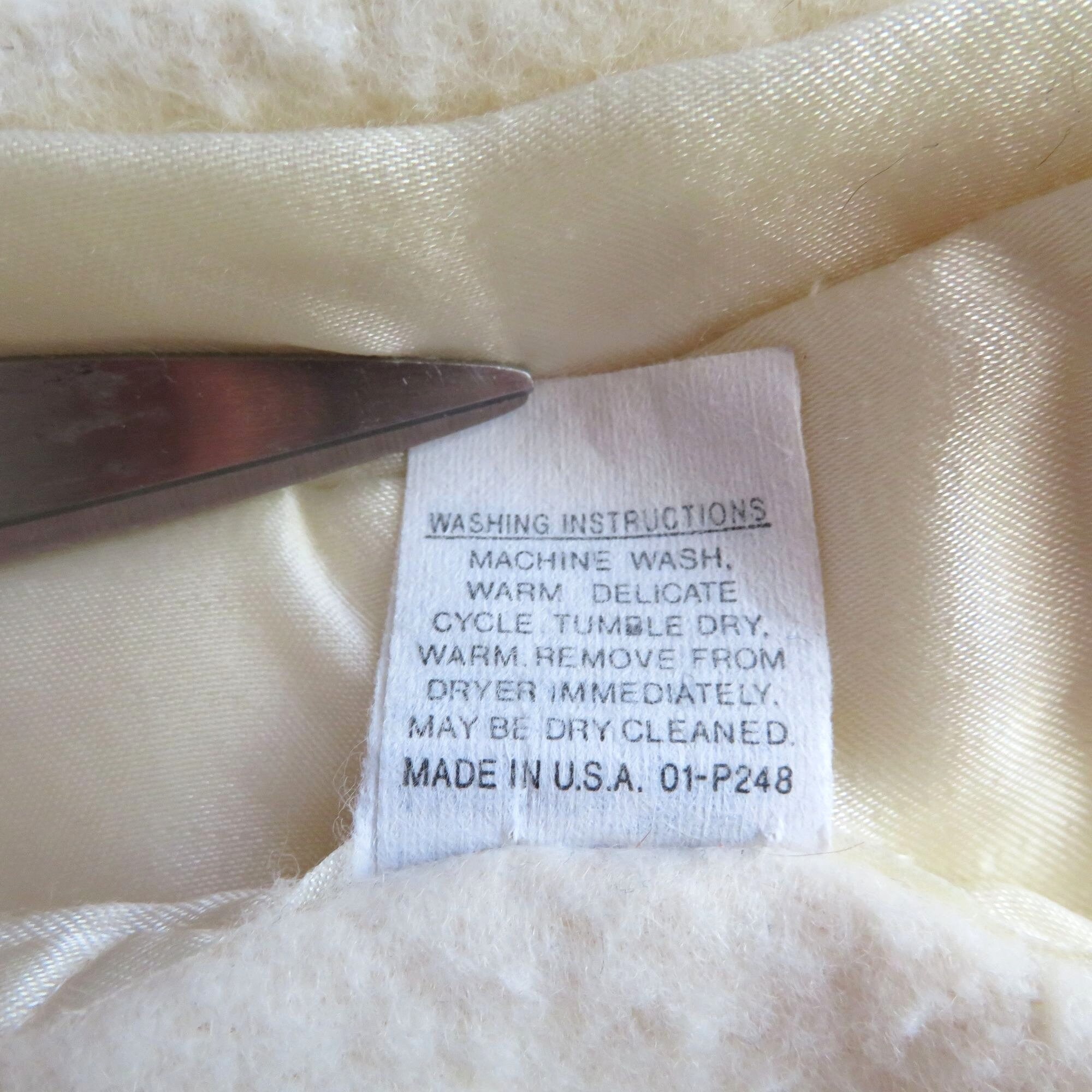 Vintage Queen Acrylic Thermal Blanket Beige Satin Trim 64 X 86 Etsy