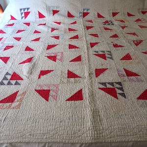 Vintage 1940s/1950s Handmade Patchwork Quilt 68 X 82 Red White Triangles Design Has Damage