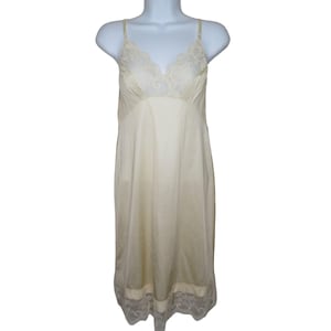 Vestido vintage Vanity Fair de nailon con escote en V, talla 34L, con superposición de encaje beige, fabricado en EE. UU.