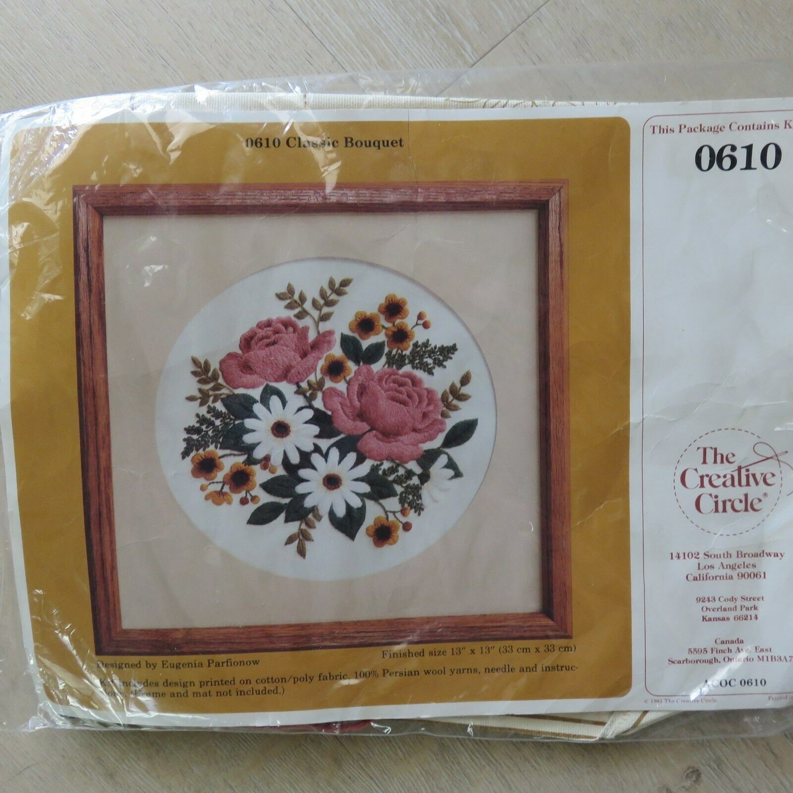 Broderie Crewel Vintage Creative Circle 0610 Floral 13x13 - États-Unis 1981