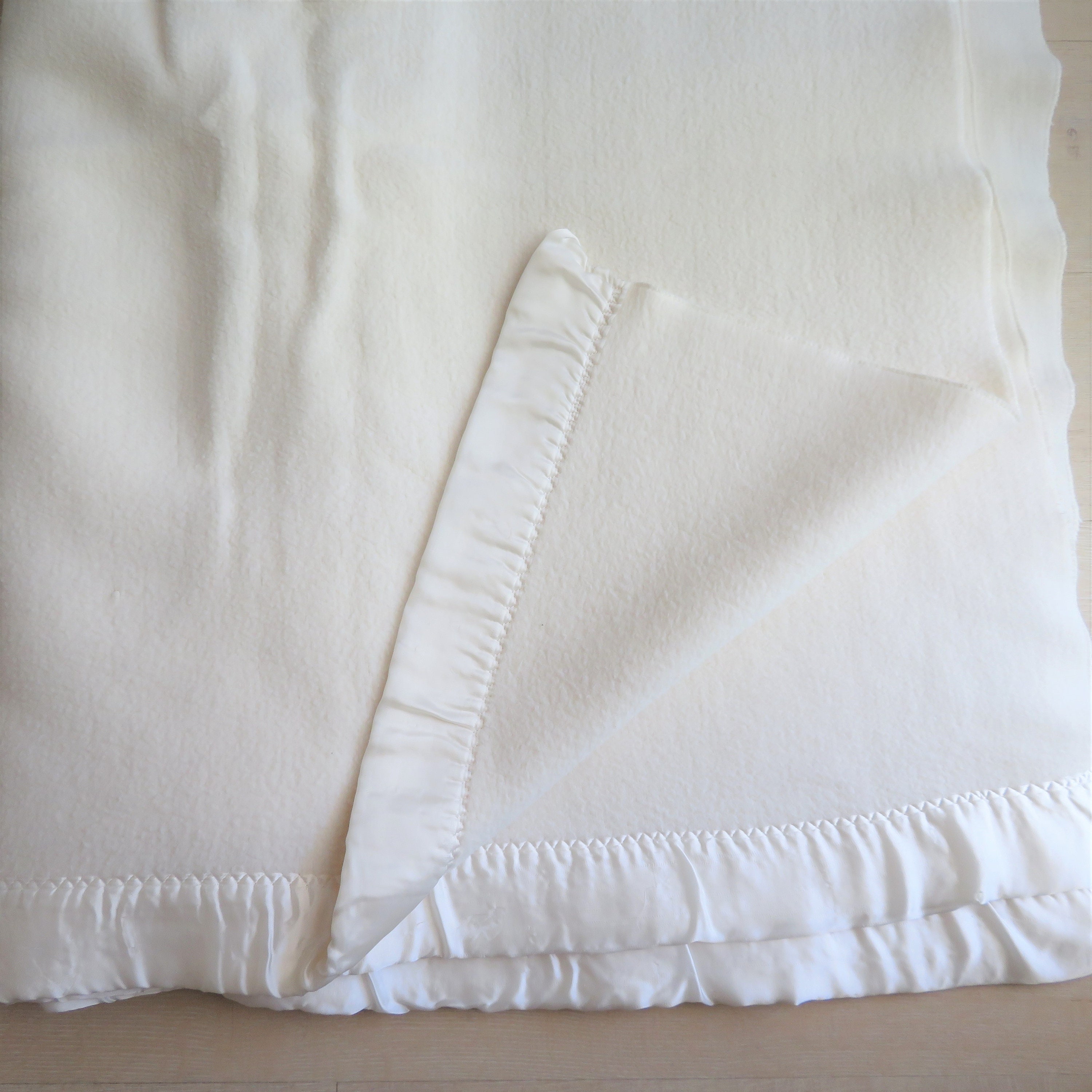 Vintage Cannon White Acrylic Thermal Blanket Satin Trim 78 x Etsy