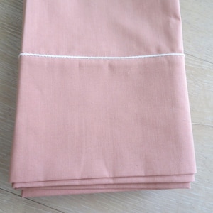 Vintage JC Penny Pair of 2 Standard Pillowcases Pink Beige Percale Deadstock
