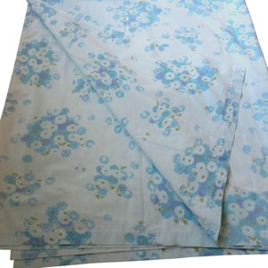 Vintage 70s Blue Floral Queen Flat Sheet Miracale 90 x 110 USA Made