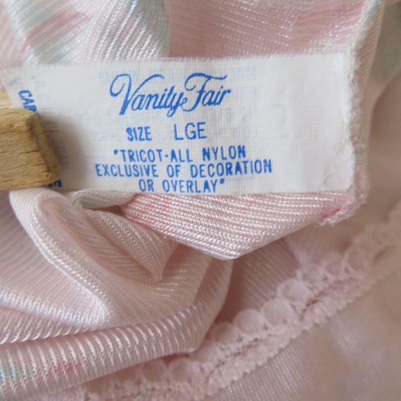 Vintage 70s Vanity Fair Robe: Pink Floral Lace Ny… - image 10
