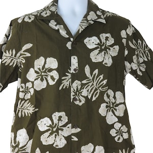 Vintage 60s RJC Hawaii Green Hibiscus Aloha Shirt S Matching Pocket Coconut Buttons Made in Hawaii USA